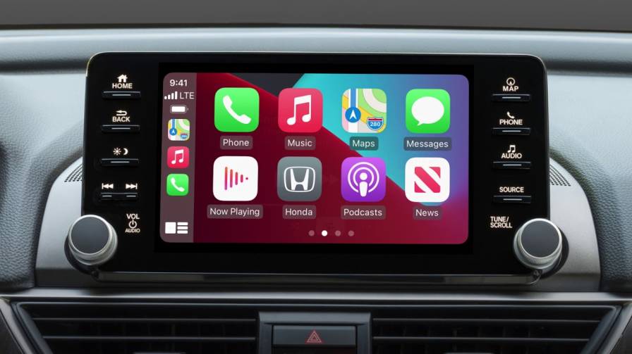 Mirroring iPhone to Car Screen via Wirelessly CarPlay 1